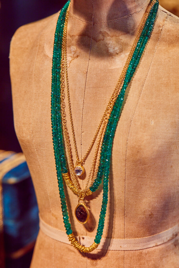 STRAND OF EMERALD BEADS NECKLACE