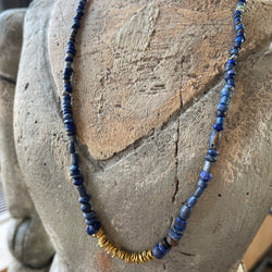STRAND OF ANCIENT LAPIS AND TURQUOISE BEADED NECKLACE