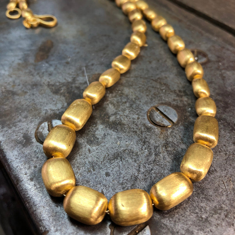 GOLD BEADS NECKLACE